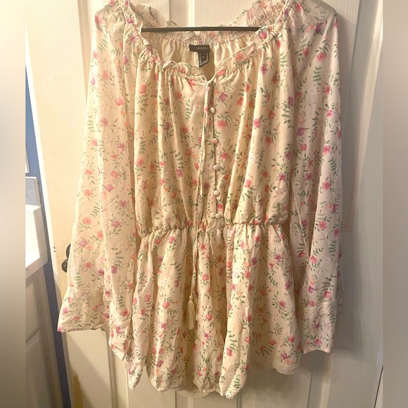 Forever 21 Cream Floral Blouse - Picture 1 of 6